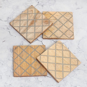 Sous-verres en résine à motif chevron faits à la main pour le bureau, sous-verres simples en os incrusté pour la maison, sous-verres en bois de manguier MDF pour l'hôtel - Product Image 5