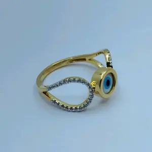 แหวนทองคำชุบ 22K ดีไซน์หรูหราสำหรับผู้หญิง ประดับลวดลายป้องกันตรงกลางและวงกลมเปิดฝังเพชรซิร์คอนคู่ - Product Image 2