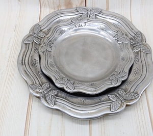 Plateau de service vintage en métal et acier inoxydable pour grands rassemblements et événements avec une surface spacieuse et une apparence moderne raffinée - Product Image 2