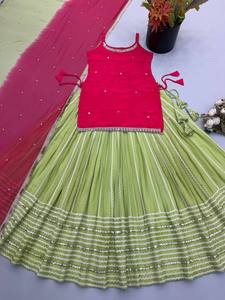 Ensemble Lehenga Choli Rose et Vert Moderne pour Femme, avec Dupatta, Tenue Traditionnelle Indienne Brodé pour Mariage et Fêtes, Ghagra Hiver – Vente en Gros - Product Image 1