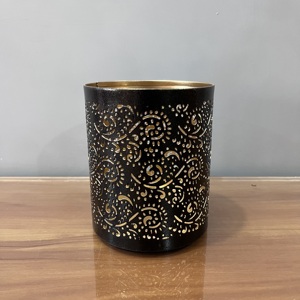 เชิงเทียนเหล็กทรงกระบอก แกะสลักลาย สำหรับตกแต่งบ้าน - Product Image 4
