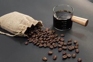 Mélange Arabica-Robusta de haute qualité Grains de café entiers torréfiés à moyen Espresso torréfiés 500gr dans un sac Valve à 1 voie Marque privée - Product Image 2