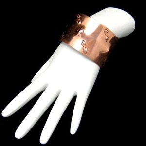 Handmade <b>Copper</b> Cuff for Ladies Fashion in Latest Design in modern for women & men party and any occasion usage metal craft - Product Image 4