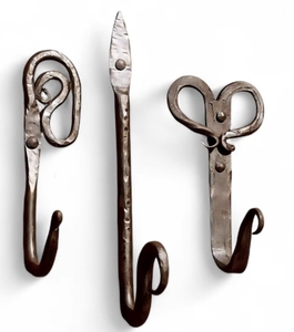 Trendy Flower Shaped black caoted finished iron <b>hooks</b> for <b>kitchen</b> organizer hanging clothes wall hanging outdoor utility - Product Image 6