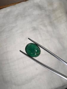 Émeraude naturelle de Zambie de 3,85 carats, taille ovale, pierre précieuse verte, émeraude de qualité supérieure pour la joaillerie fine, fournisseur en gros - Product Image 2