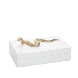 Caja de almacenamiento decorativa negra y marrón de resina de lujo con diseño geométrico y mango dorado, pieza de decoración para el hogar Premium - Product Image 2