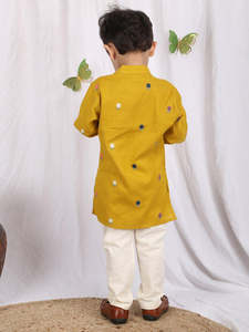 Ensemble kurta jaune moutarde, vêtements ethniques pour enfants, tenue traditionnelle, vêtements de fête, long kurta pyjama, vêtements élégants - Product Image 2