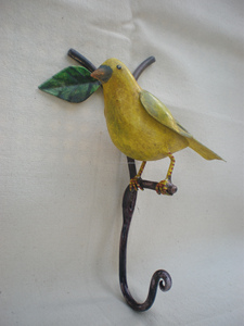 Gancho de Pared de Hierro Pintado en Amarillo Canario, Ganchos de Pared de Hierro Fundido Europeos Vintage con Diseños de Animales para Colgar Cestas de Jardín - Product Image 4