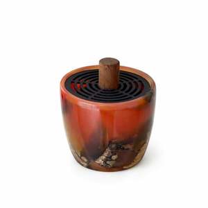 Quemador de Incienso Árabe de Madera Hecho a Mano por Bela Artisan, Recolector de Ceniza con Acabado Rojo Marmoleado, Aroma a Oud, Uso Aromático para Todas las Estaciones - Product Image 2