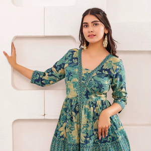 Tunique en coton pur Satrangi pour femmes, design élégant |   Haut élégant imprimé pour tenue décontractée et de bureau - Product Image 1