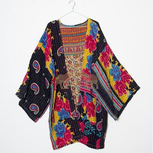 Kimono indio con estampado Kantha, diseño bohemio, ligero, teñido natural, tela estampada a mano. - Product Image 5