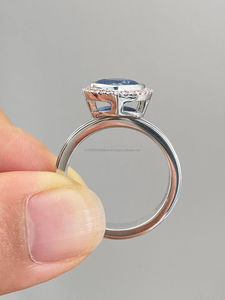 Bague en diamant bleu en forme de cœur avec halo rose, élégante bague de fiançailles en or blanc, cadeau romantique de bijoux fins - Product Image 3