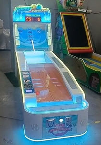 เกมแลกตั๋วสกีบอลโบว์ลิ่งเชิงพาณิชย์ |   เครื่องจับรางวัลอิเล็กทรอนิกส์ Wooden Lane 400W สำหรับศูนย์เกม - Product Image 4