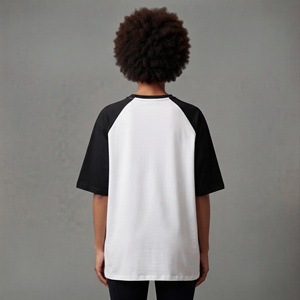 Camisetas de manga corta ajustadas y modernas para mujer, con un look elegante y contemporáneo, de material suave y duradero para uso diario. - Product Image 2