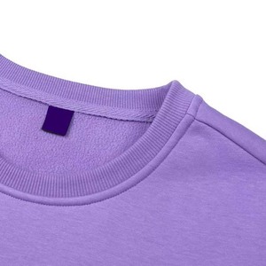 Pull-over en tricot uni violet à col rond, coupe classique, style décontracté automne, sweat-shirt à manches longues violet en vente - Product Image 2