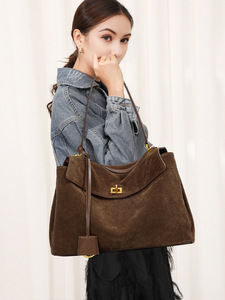 <b>Womens</b> Genuine Leather Tote <b>Bag</b> Zipper Closure Adjustable Shoulder Strap Soft Handles 56-75L Capacity <b>Gym</b> Use Everyday Handbag - Product Image 6