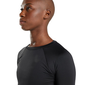 Haut de compression athlétique respirant à séchage rapide pour femme, personnalisable avec logo, manches longues, col rond, pour la course, l'entraînement et le yoga - Product Image 3