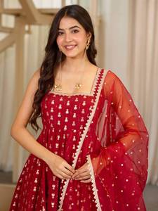 Robe Anarkali rouge bordeaux brodée avec dupatta ajouré, longueur ras du sol, ensemble ethnique indien pakistanais pour mariage, pour femme - Product Image 1