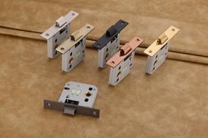 Cierre de Seguridad Premium para Bebés de 45 mm para Armarios y Cajones, Fabricado en Gujarat, Suministro de Herrajes para Muebles al por Mayor - Product Image 4