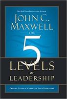 Los 5 Niveles de Liderazgo de John C Maxwell, Libro en Inglés, 304 Páginas, Educación, Pasos Comprobados para Maximizar tu Potencial