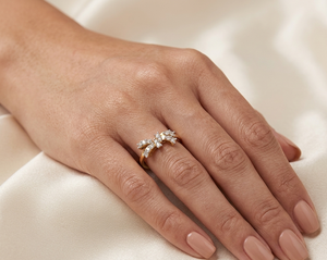 Anillo de Diamante de Lujo Cultivado en Laboratorio, Oro, Engaste de Bisel Oeste-Oeste, Corte Ovalado, Anillos de Compromiso para Mujer, Joyería - Product Image 1