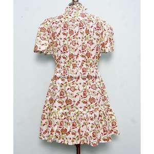 Vente en gros de robes courtes sexy et mignonnes pour femmes, de haute qualité, personnalisables, à imprimé floral, à manches courtes, style décontracté - Product Image 6