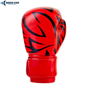 Gants de boxe Daizen Star International en cuir PU rouge respirant, à doigts entiers, avec fermeture à lacets au poignet, pour adultes - Product Image 3
