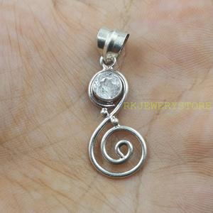 จี้เงินแท้ 925 ประดับคริสตัลควอตซ์ทรงเกลียว ดีไซน์ลายวนทำมือ ประดับด้วยพลอยควอตซ์ทรงกลม เครื่องประดับมินิมอลสำหรับผู้หญิง ของขวัญสำหรับเธอ - Product Image 5
