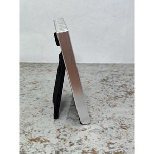 Marco de Fotos de Aluminio Balvi con Forma de Corazón, para Mesa, Vertical - Product Image 3