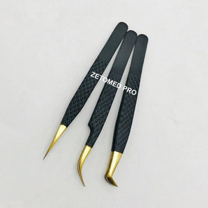 Pince à épiler en acier inoxydable à pointe en fibre pour une préhension parfaite, noire et dorée, pour extensions de cils, avec pointes pointues et volume - Product Image 4