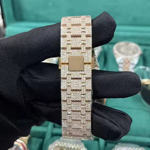 Montre de luxe pour homme Prime Status en moissanite, montre à quartz haut de gamme, conçue pour un style affirmé, un objet de prestige pour un style élégant. - Product Image 5