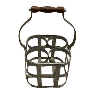 Porta Botellas de Metal Galvanizado Estilo Rústico con Asa de Madera, Estante para Botellas de Vino Vintage de Hierro para Mesa, Cocina, Hogar o Bar - Product Image 1
