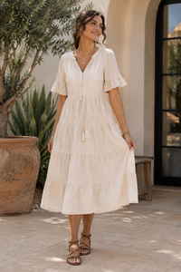 Robe midi beige à volants de haute qualité pour femmes, robe décontractée à manches courtes, col en V, en coton, style bohème, robe maxi pour l'été, prix de gros - Product Image 6