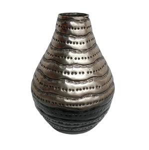 AWE - Florero de Aluminio Moderno y Elegante, Duradero, Ligero, Hecho a Mano, Base Antideslizante de Alta Calidad, para Bodas, Hogar/Oficina - Product Image 1