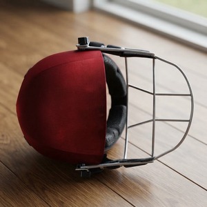 Casque de cricket de qualité supérieure avec protège-visage en fer pour hommes, ajustement réglable, épais, léger, protection contre les chocs élevés - Product Image 2