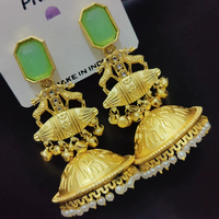 Boucles d'oreilles pendantes géométriques tendance en alliage finition or avec diamants américains et perles pour femmes, idéales pour les soirées et mariages