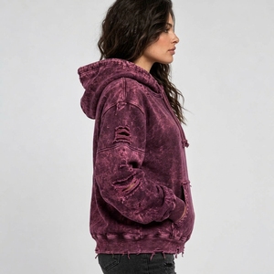Venta al por mayor de sudaderas con capucha para mujer con efecto desgastado, colores lavados, tela cómoda y acabados únicos para uso privado. - Product Image 5
