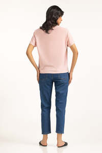 Fabricante de Pakistán, Venta al por Mayor, Último Diseño, Camiseta Informal de Algodón Rosa Claro, Moda Gen Z, Ropa Urbana Minimalista - Product Image 2