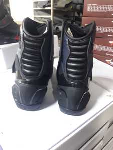 Botas de Motocicleta de Cuero Personalizadas Elite, Calzado de Conducción de Grado Profesional con Soporte de Tobillo, Protección Contra Impactos y Comodidad para Viajes - Product Image 2