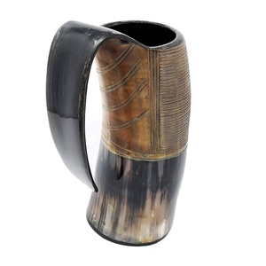 Jarra Vikinga de Cuerno de Búfalo Personalizada de Alta Venta, Estilo Animal, Color Natural, con Logotipo Religioso Grabado, de la India - Product Image 3