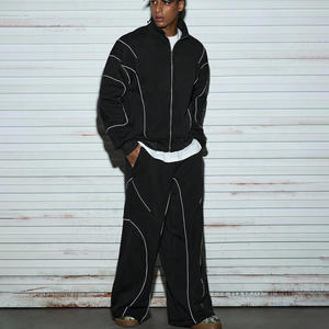 Ensemble de survêtement streetwear unisexe personnalisé, imprimé délavé à l'acide, coupe-vent léger et réversible pour les commandes en gros - Product Image 1