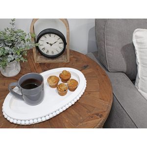 Bandeja Redonda Decorativa de Madera Blanca con Borde de Cuentas y Borde Elevado, Estilo Rústico para Centro de Mesa o Mesa de Café - Product Image 2