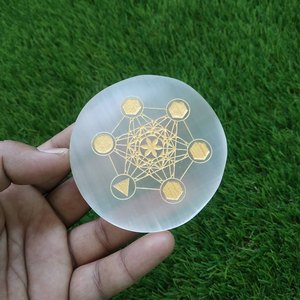 Placa de Carga de Cristal de Selenita Natural al por Mayor con Diseño Grabado de Metatrón para Suministros de Sanación Reiki de Aameena Agate - Product Image 6