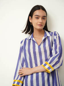 Robe décontractée rayée à manches trois quarts, coupe ample, avec bordure contrastée et col rabattu, tenue d'été, belle robe - Product Image 1