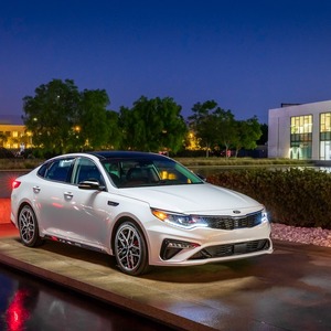 Rejilla de Parachoques Delantero para Kia Optima, Pieza de Repuesto Premium con Excelente Ajuste, Construcción Duradera y Apariencia Profesional - Product Image 4