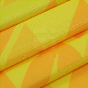 เสื้อฟุตบอลพิมพ์ลายดิจิทัลตามสั่ง ระบายอากาศได้ดี ชุดทีมฟุตบอล พิมพ์ลายด้วยความร้อน โพลีเอสเตอร์ 100% แขนสั้น - Product Image 6