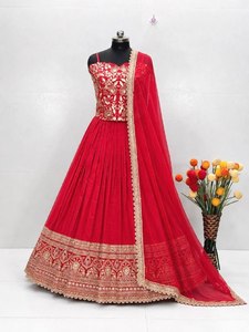 Noiir Pigeon Lehenga Choli Dupatta de mariée traditionnel toutes saisons, richement brodé, avec travail de sequins, perles et motifs Moti, en soie et coton froissé - Product Image 3