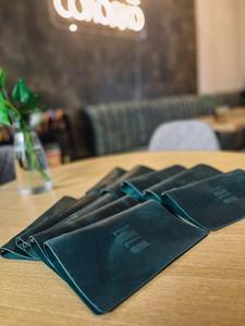 Porta Menús de Cuero Genuino de Lujo Clásico al por Mayor, Resistente al Agua, Ligero, para Restaurante LMC-0228 - Product Image 3