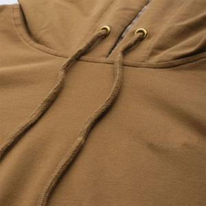Conjunto de chándal de algodón personalizado para mujer: Sudadera con capucha corta y ajustada, y pantalón de chándal acampanado con efecto desgastado. - Product Image 5