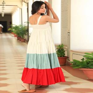 Venta al por mayor Primavera Verano 2025 Casual Sencillo Tejido Teñido Color Sólido Ecológico Transpirable Sexy Sin Espalda Abertura Lateral Sin Mangas - Product Image 2